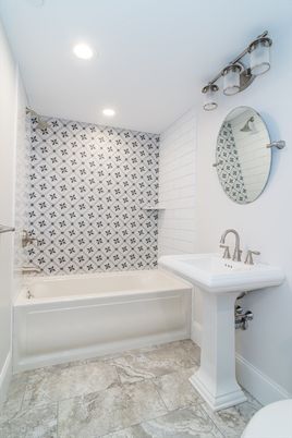 Bathroom, Interior, Recessed Lighting