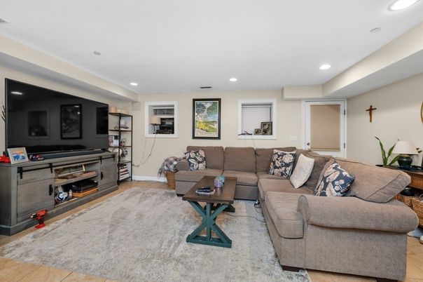 Interior, Living room, Recessed Lighting, Wood Texture Flooring