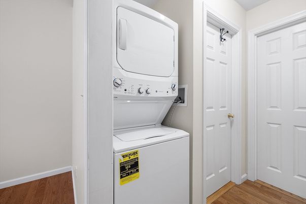 Interior, Utility Closets, Washer, Wood Texture Flooring
