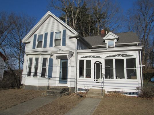 Exterior, Facade, Queen Anne Victorian