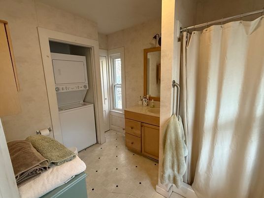 Bathroom, Interior, Utility Closets, Washer