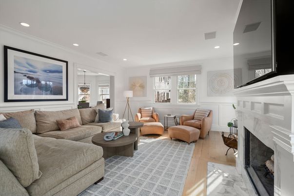 Fireplace, Interior, Living room, Pendant Lights, Recessed Lighting, Wood Texture Flooring