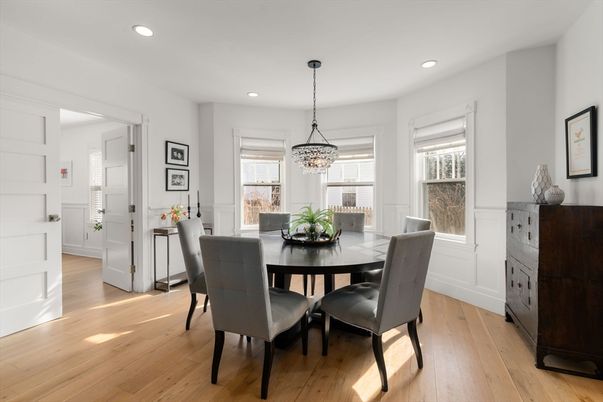 Chandelier, Dining room, Interior, Pendant Lights, Recessed Lighting, Wood Texture Flooring