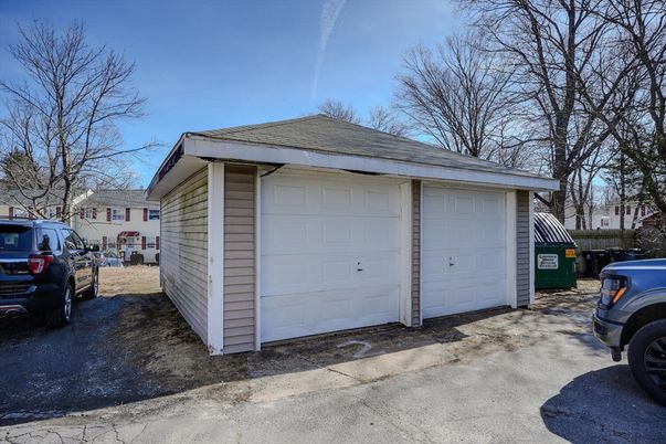 Detached Garage, Exterior