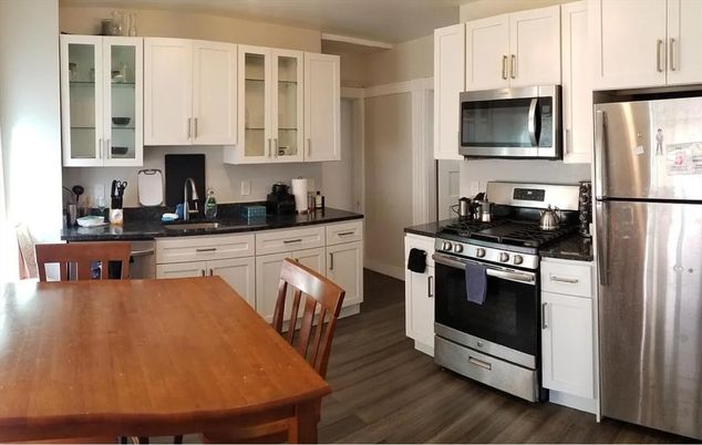 Dining room, Interior, Kitchen, Stainless Steel Appliances, Wood Texture Flooring