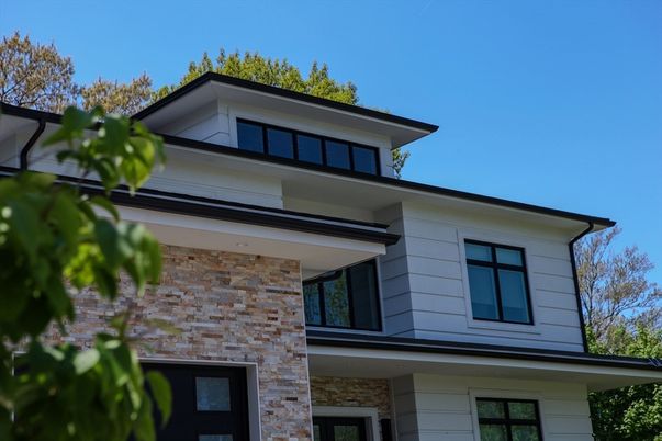 Exterior, Facade, Modern