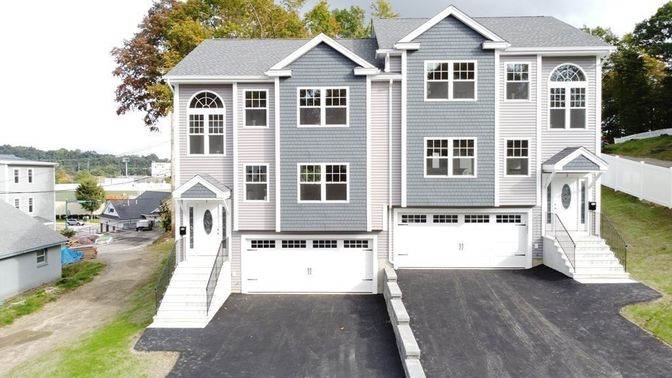 Attached, Exterior, Facade, Rowhouse