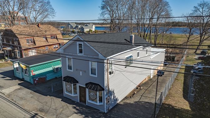 Exterior, Water