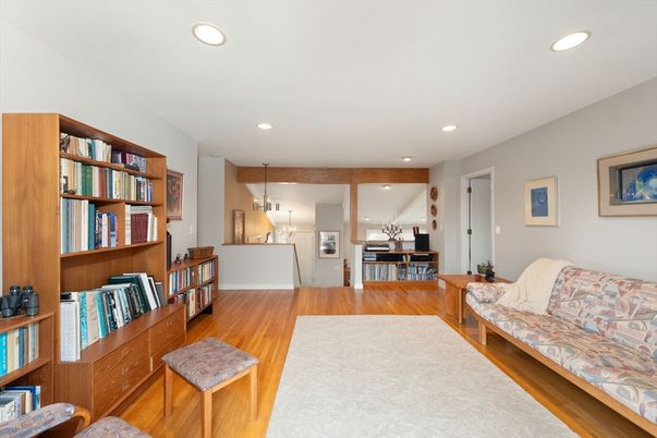 Interior, Living room, Pendant Lights, Recessed Lighting, Wood Texture Flooring
