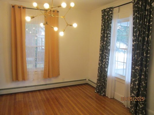 Empty room, Interior, Pendant Lights, Wood Texture Flooring