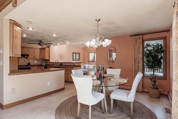 Chandelier, Dining room, Interior, Kitchen, Recessed Lighting