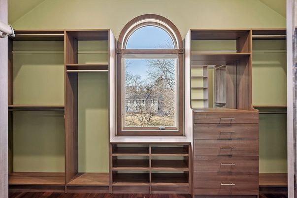 Interior, Walk-in Closets, Wood Texture Flooring