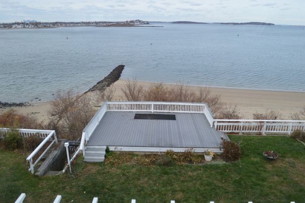 Exterior, Lake