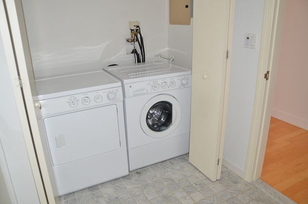 Interior, Utility Closets, Washer, Wood Texture Flooring