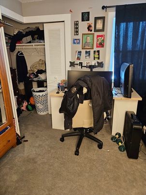 Home Office, Interior