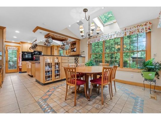 Chandelier, Dining room, Interior, Kitchen, Recessed Lighting