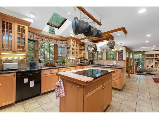 Interior, Kitchen, Living room, Recessed Lighting, Stainless Steel Appliances