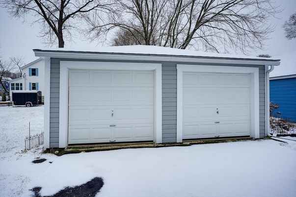 Detached Garage, Exterior
