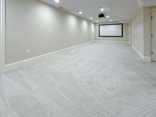 Empty room, Interior, Projection Screen, Recessed Lighting