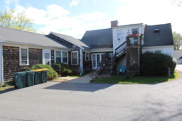 Exterior, Facade, Cape Cod