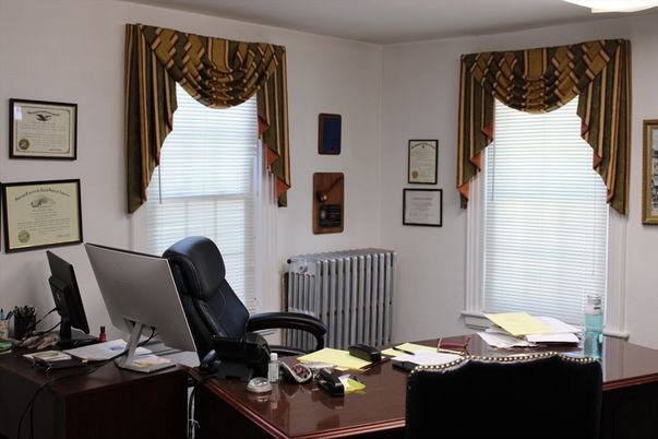 Home Office, Interior