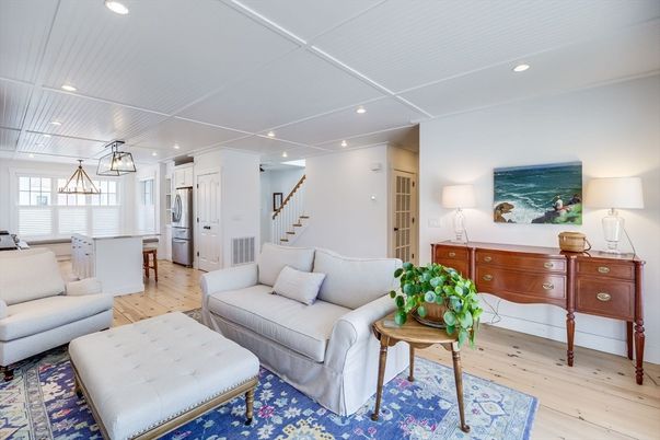 Interior, Kitchen, Living room, Pendant Lights, Recessed Lighting, Wood Texture Flooring