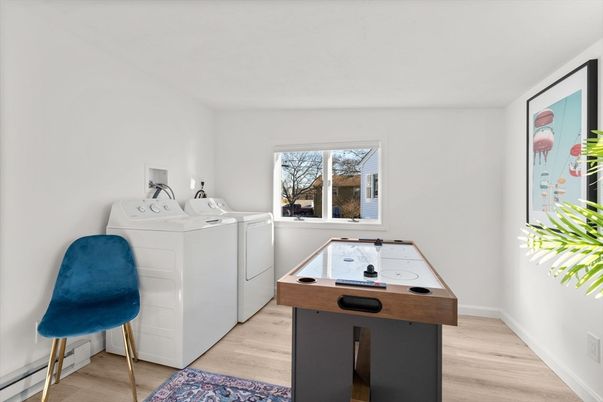Game Room, Interior, Washer, Wood Texture Flooring