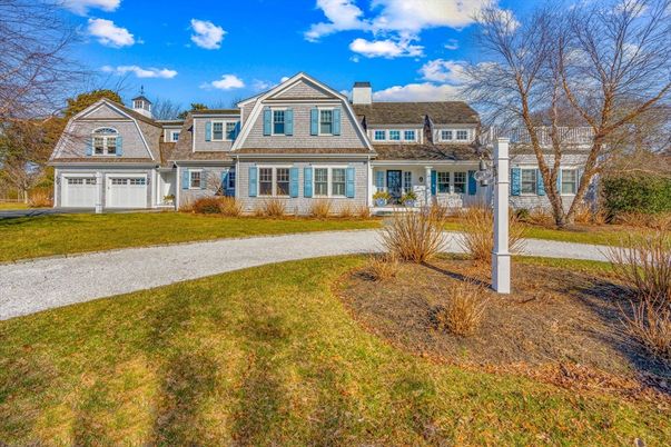 Attached, Exterior, Facade, Cape Cod
