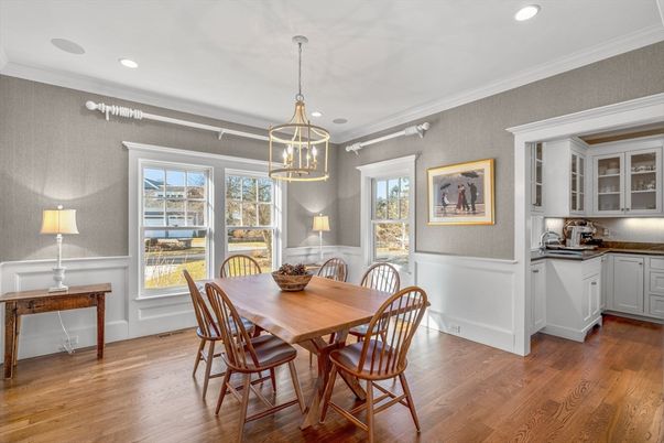 Dining room, Interior, Kitchen, Pendant Lights, Recessed Lighting, Wood Texture Flooring