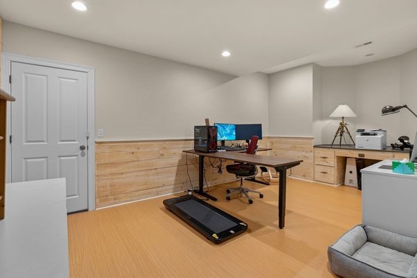 Home Office, Interior, Recessed Lighting, Wood Texture Flooring
