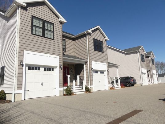 Attached, Exterior, Facade, Rowhouse