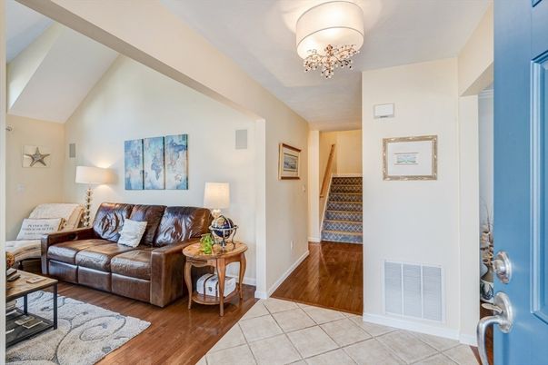 Chandelier, Interior, Living room, Wood Texture Flooring