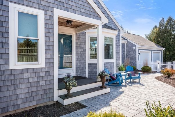 Detached Garage, Exterior