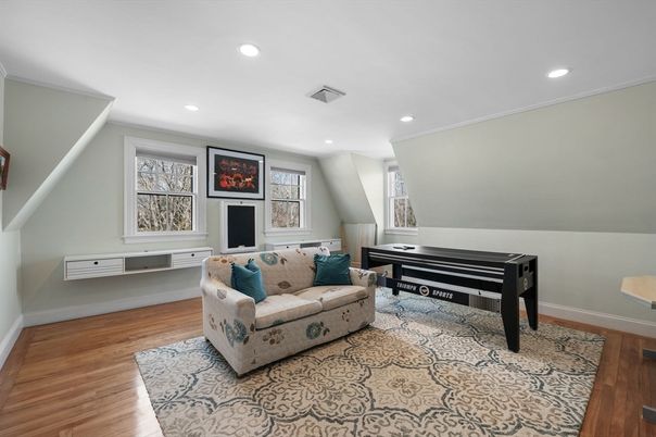 Interior, Living room, Piano, Recessed Lighting, Wood Texture Flooring