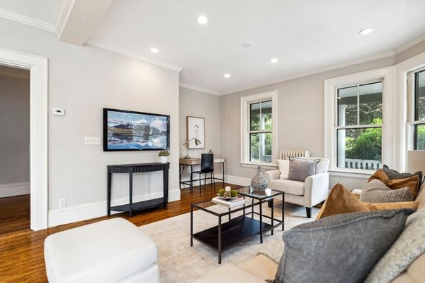 Interior, Living room, Recessed Lighting, Wood Texture Flooring