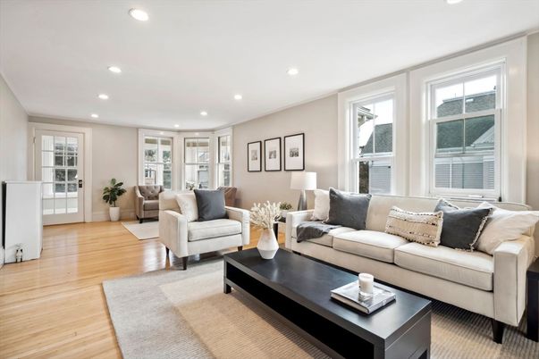 Interior, Living room, Recessed Lighting, Wood Texture Flooring