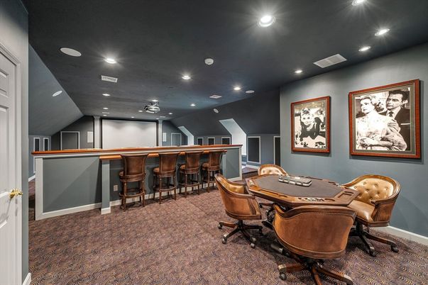 Game Room, Interior, Recessed Lighting