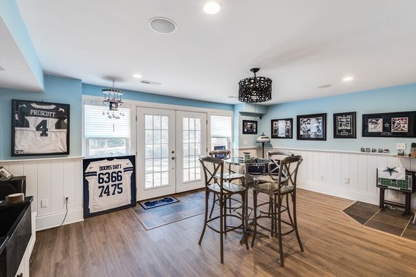 Dining room, Interior, Recessed Lighting, Wood Texture Flooring