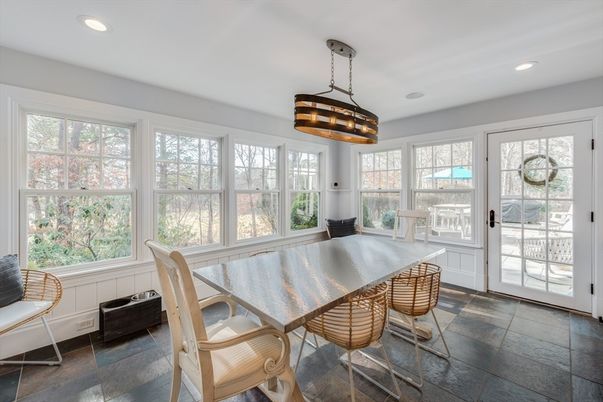 Dining room, Interior, Recessed Lighting