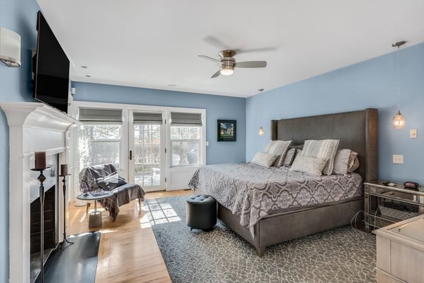 Bedroom, Interior, Pendant Lights, Wood Texture Flooring