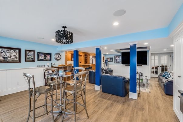 Dining room, Interior, Living room, Recessed Lighting, Wood Texture Flooring