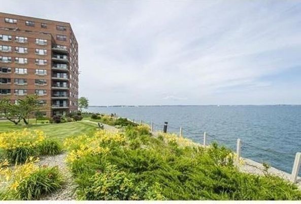 Exterior, Lake