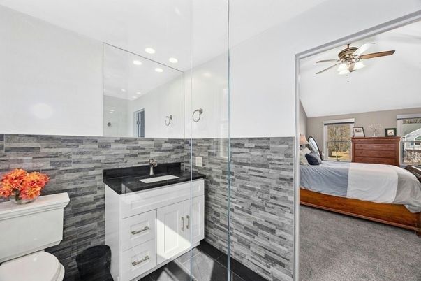 Bathroom, Bedroom, Glass Shower, Interior, Recessed Lighting