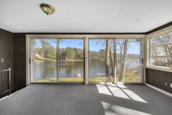 Empty room, Interior, Sun Room, Water
