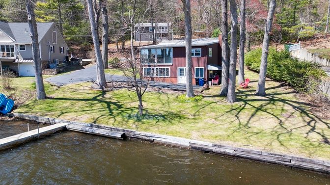 Exterior, Lake