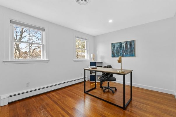 Home Office, Interior, Recessed Lighting, Wood Texture Flooring