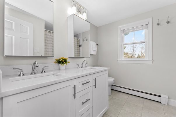 Bathroom, Dual Sink Vanities, Interior