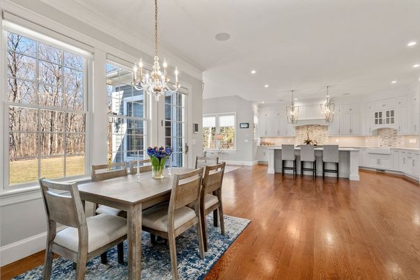 Chandelier, Dining room, Interior, Kitchen, Pendant Lights, Recessed Lighting, Wood Texture Flooring