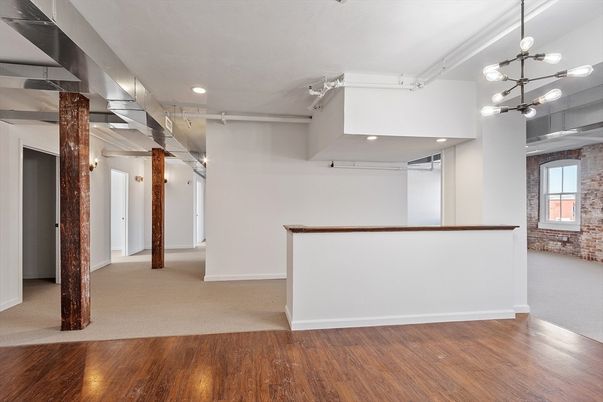 Interior, Pendant Lights, Recessed Lighting, Wood Texture Flooring