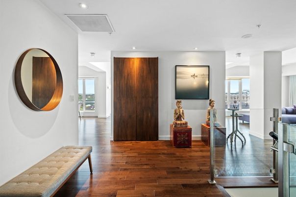 Interior, Recessed Lighting, Wood Texture Flooring